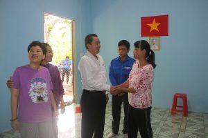 Thăm hỏi gia đình bà Lý Thị Bích Nga